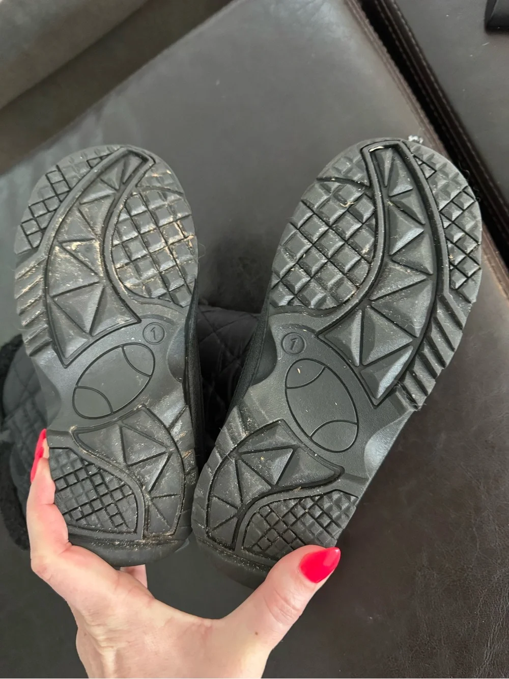 Women's Black Quilted Winter Snow Boots